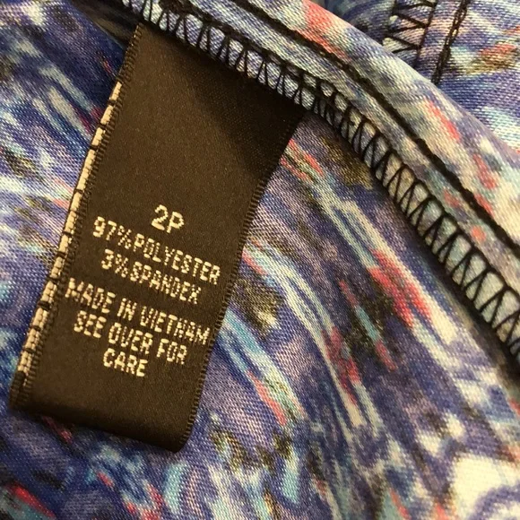 Ladies dress, Size 2 Petite. - Picture 5 of 7